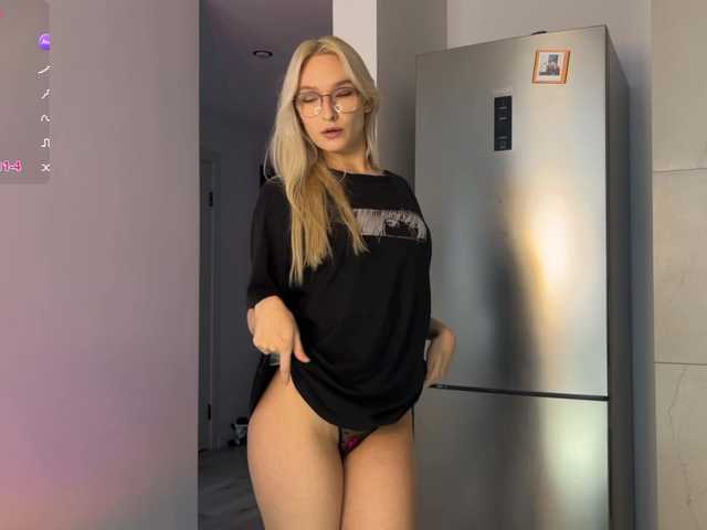 d0nt0uchmy4ss live cam on BongaCams
