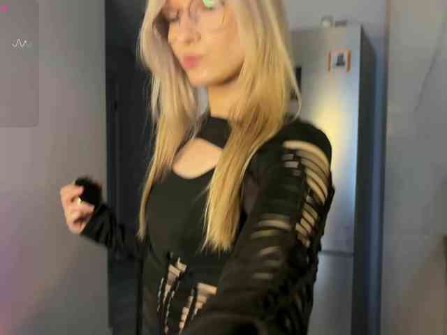 Model: d0nt0uchmy4ss