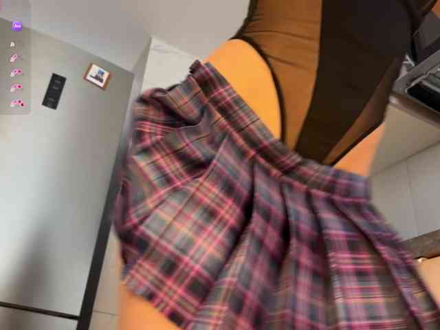 d0nt0uchmy4ss webcam