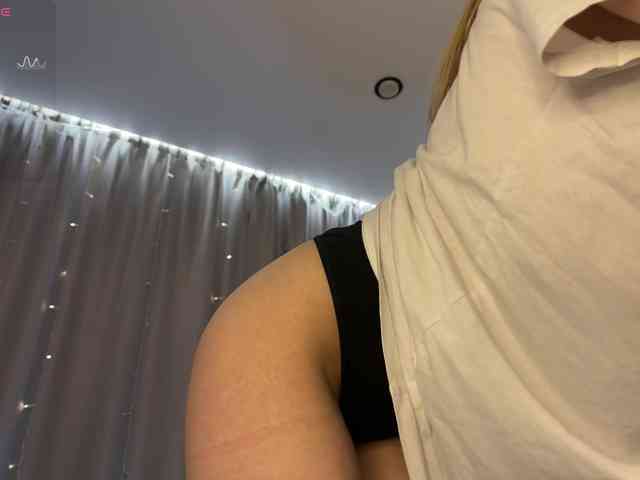 d0nt0uchmy4ss webcam