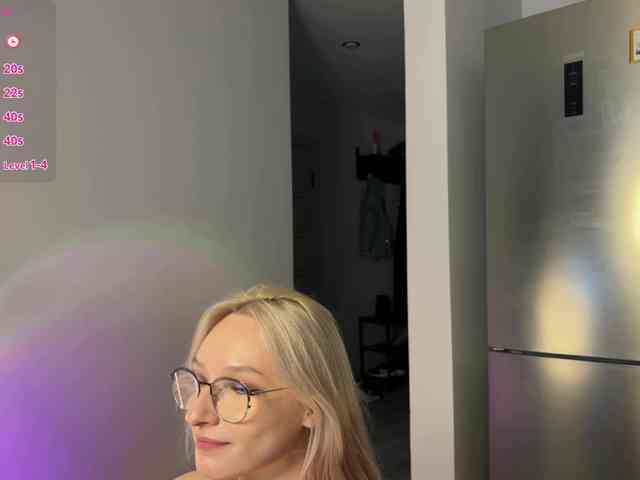 d0nt0uchmy4ss webcam