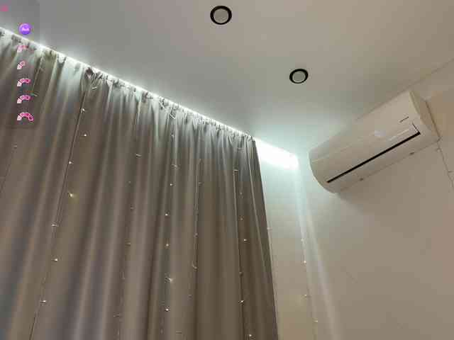 d0nt0uchmy4ss webcam