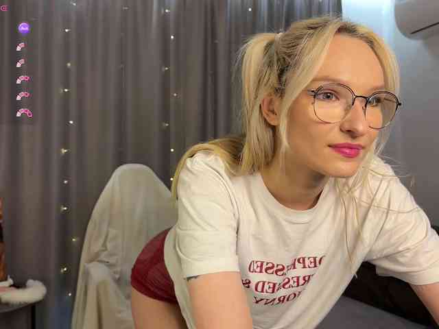 d0nt0uchmy4ss webcam