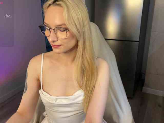 d0nt0uchmy4ss webcam