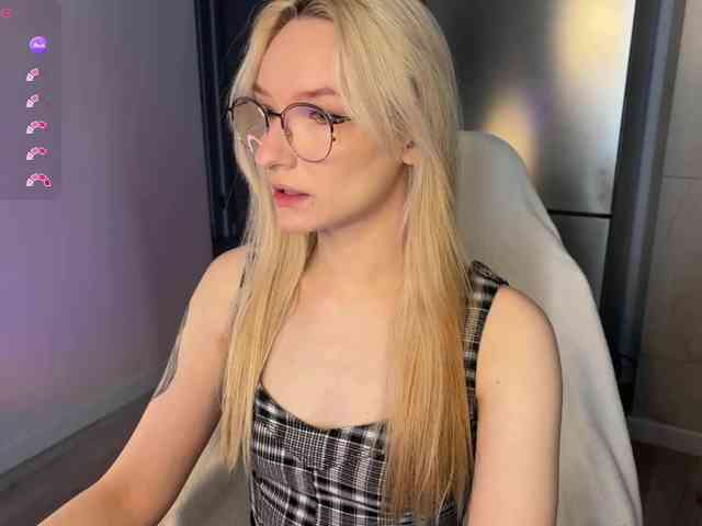 d0nt0uchmy4ss webcam