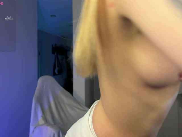 d0nt0uchmy4ss webcam
