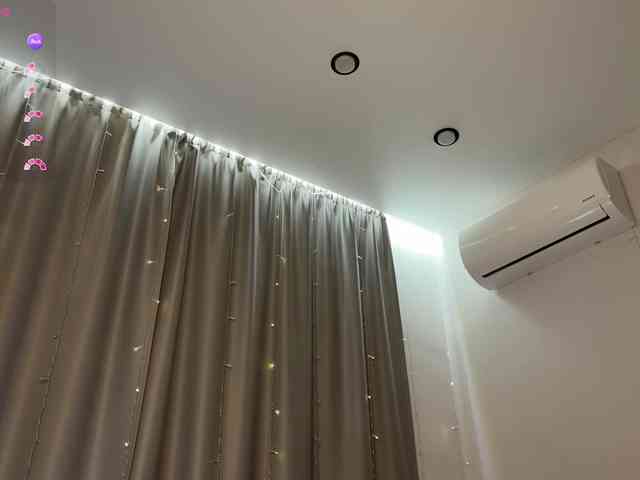 d0nt0uchmy4ss webcam