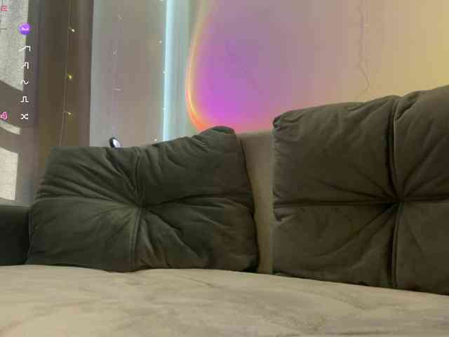 d0nt0uchmy4ss webcam