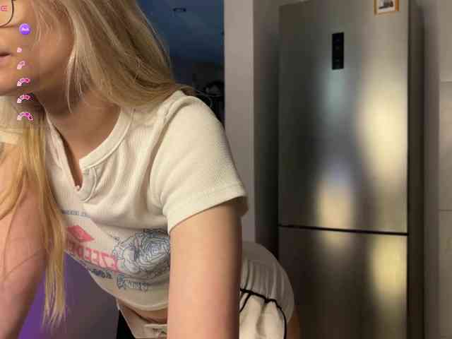 d0nt0uchmy4ss webcam