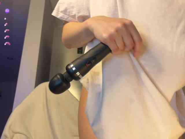 d0nt0uchmy4ss webcam