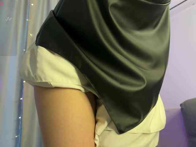 d0nt0uchmy4ss webcam