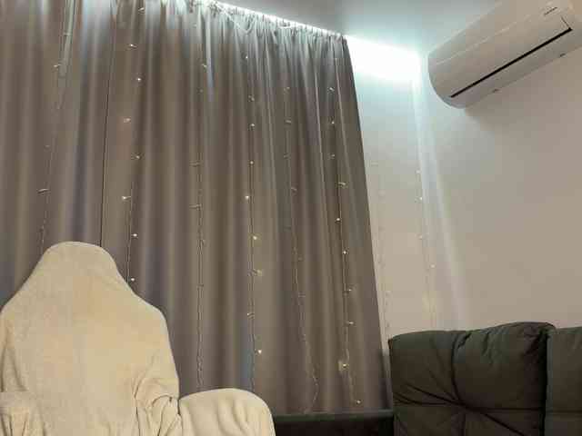 d0nt0uchmy4ss webcam