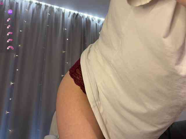 d0nt0uchmy4ss webcam