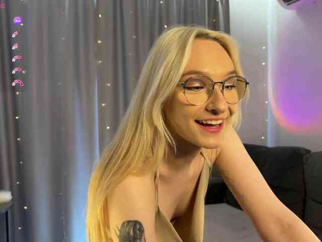 d0nt0uchmy4ss webcam