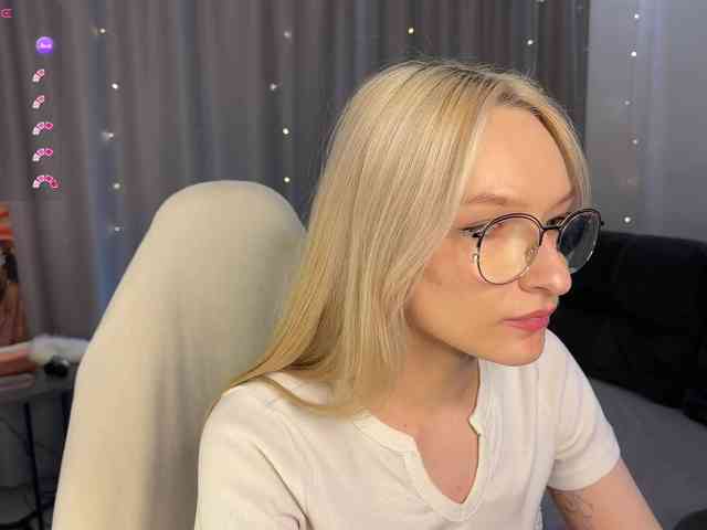 d0nt0uchmy4ss webcam