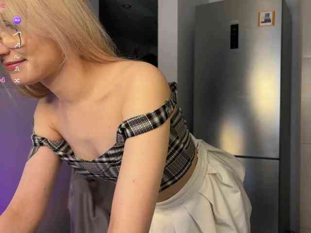 d0nt0uchmy4ss webcam