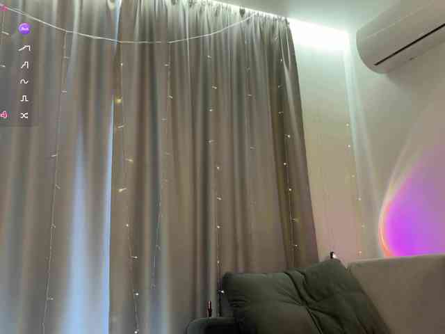 d0nt0uchmy4ss webcam