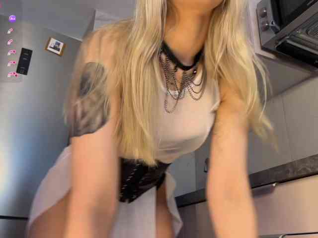 d0nt0uchmy4ss webcam