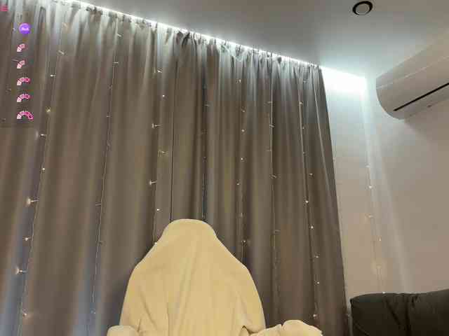 d0nt0uchmy4ss webcam