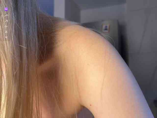 Модель: d0nt0uchmy4ss