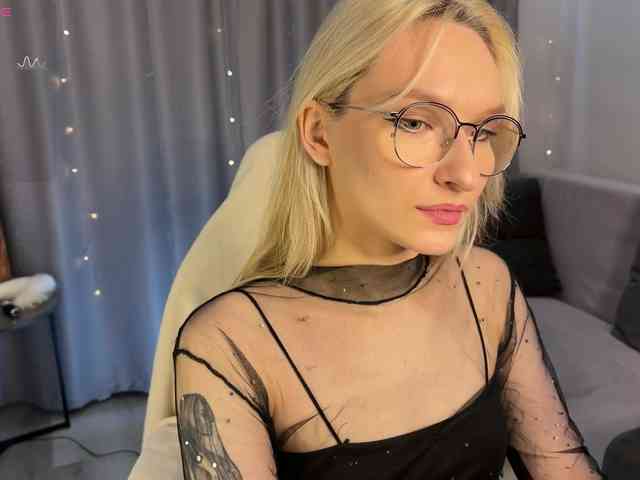 d0nt0uchmy4ss webcam