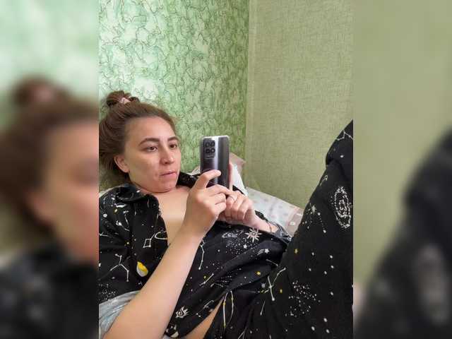 le modèle SamantaSOSi est en webcam porno dans un show sur le site bongacams, il possède les tags suivants: White/Caucasian,Brunette,Shaved