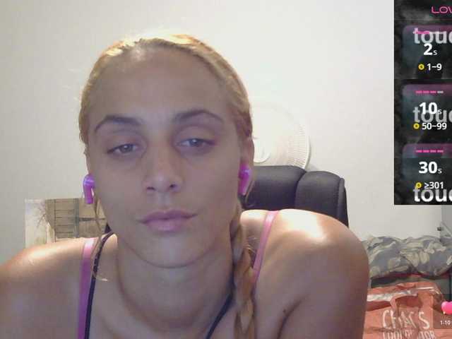 DarcieRoselli live webcam show