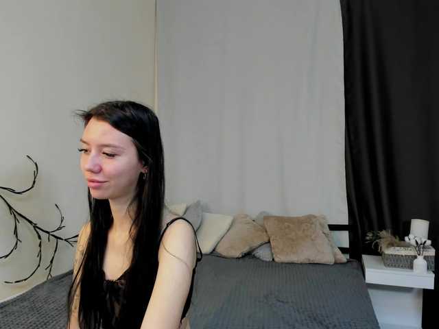 Amelia-skyy live cam on BongaCams