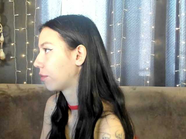 Amelia-skyy live cam on BongaCams