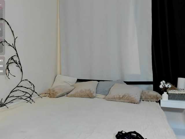Amelia-skyy live cam on BongaCams