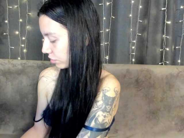 Amelia-skyy live cam on BongaCams