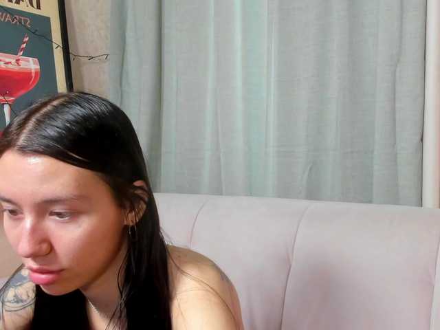 amelia-skyy live sex show