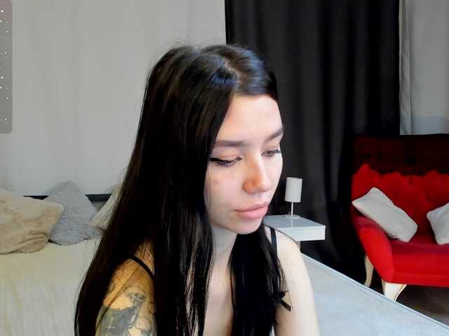 Amelia-skyy live cam on BongaCams