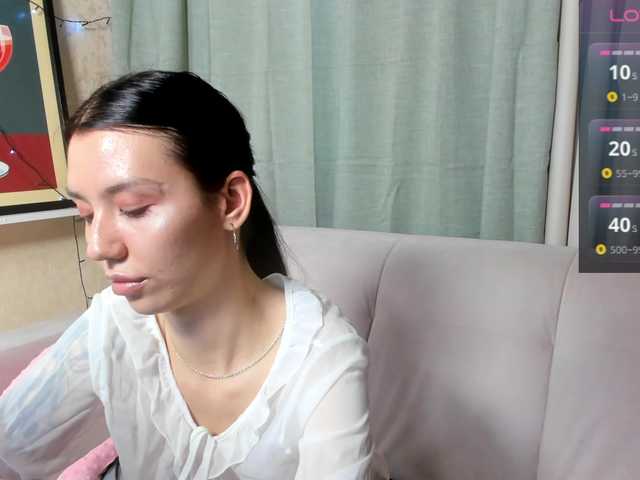 Amelia-skyy live cam on BongaCams