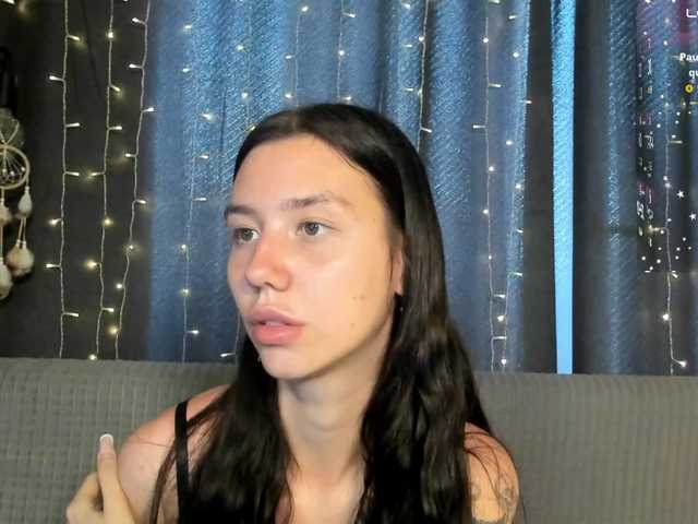 Amelia-skyy live cam on BongaCams