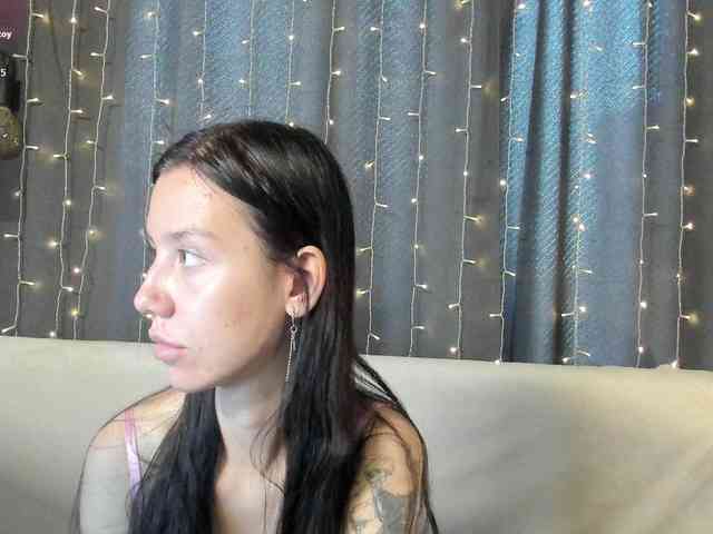 amelia-skyy's live room