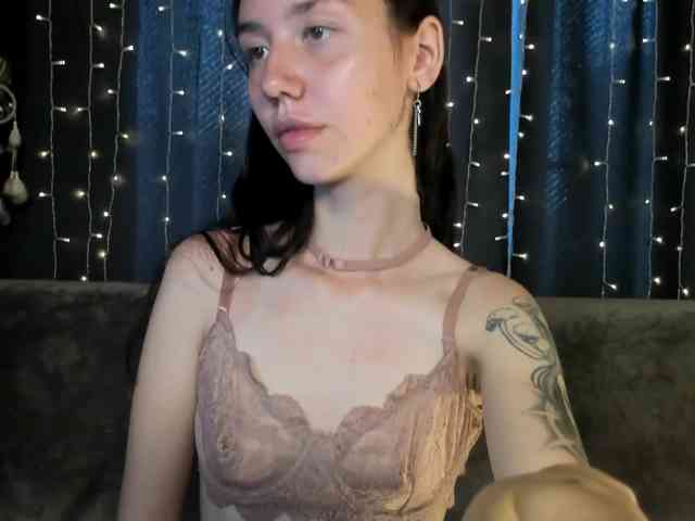 Model: Amelia-skyy