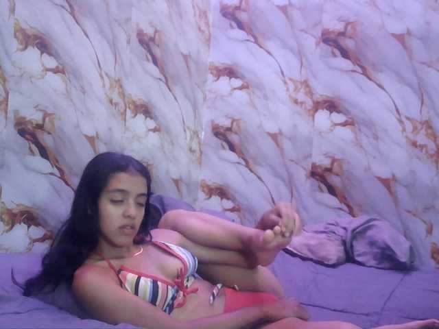 pocahontasb1 live cam on BongaCams