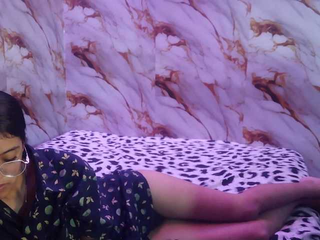 pocahontasb1 live cam on BongaCams