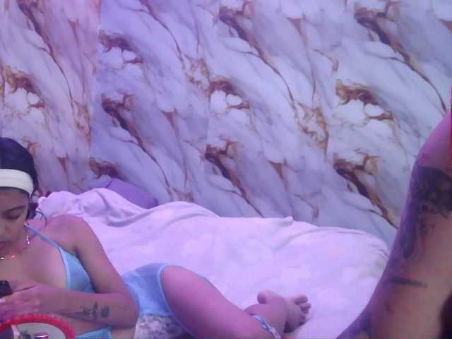 pocahontasb1 live cam on BongaCams