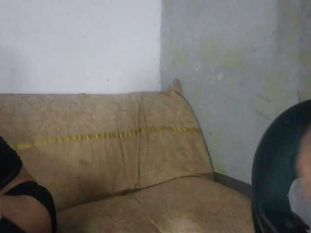 pocahontasb1 live cam on BongaCams