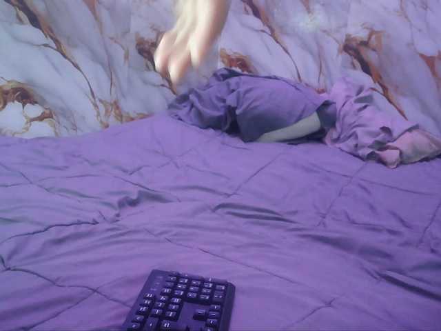 pocahontasb1 live cam on BongaCams