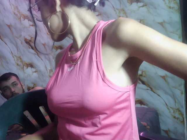 pocahontasb1 live cam on BongaCams