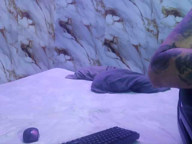 pocahontasb1 live cam on BongaCams