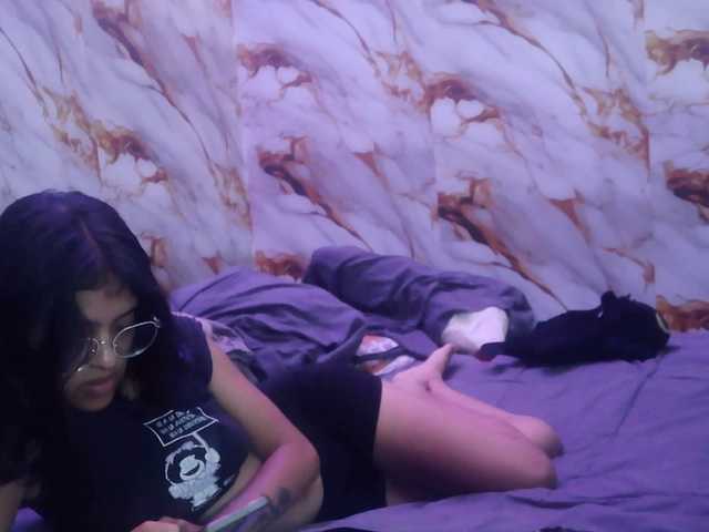 pocahontasb1 live cam