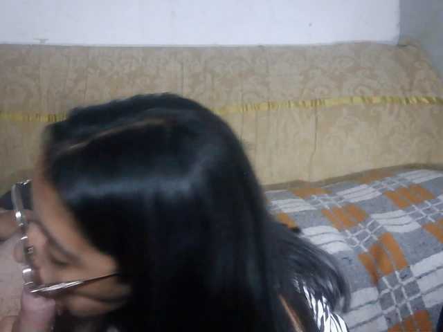 pocahontasb1 live cam on BongaCams