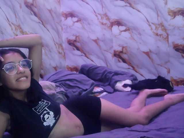 pocahontasb1 live cam