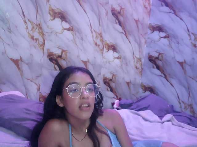 pocahontasb1 live webcam show