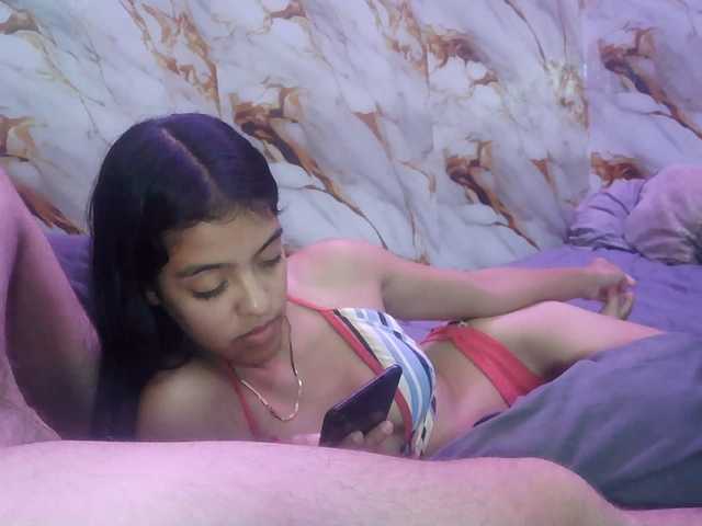 pocahontasb1 live cam on BongaCams