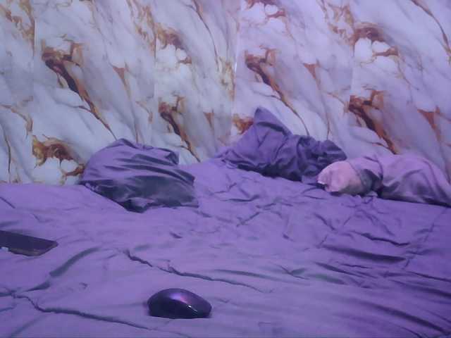 pocahontasb1 live cam on BongaCams